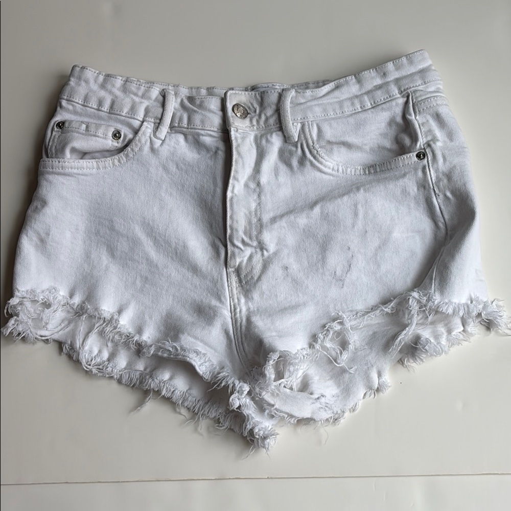 Zara Cut-off White Frayed Denim Shorts sz US 8; Eur 40 Festival Summer
